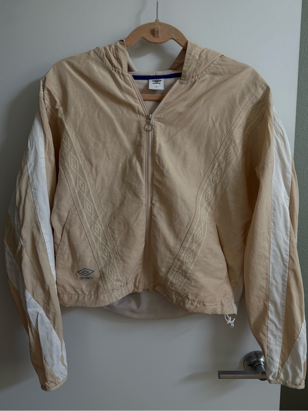 Umbro Women's Beige Vintage Windbreaker Jacket SM